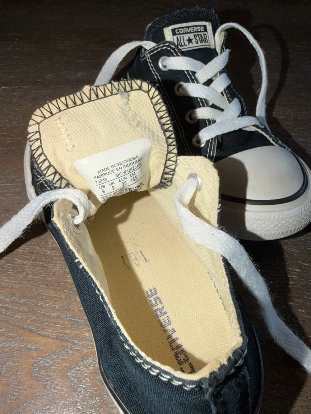 Black Converse All Star Chuck Taylor Low Top Sneakers Kids size 9